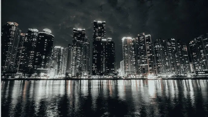 嘉铭投资 - 城市之光：霓虹背后的人间烟火